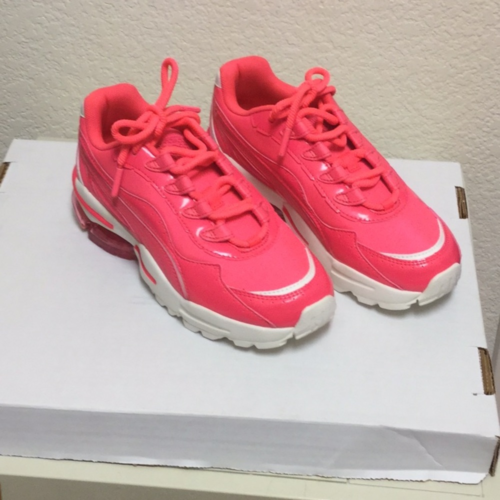 Puma Cell Sneakers